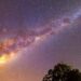 Agujero Negro dentro de la galaxia Henize 2 - 10 es capaz de crear estrellas
