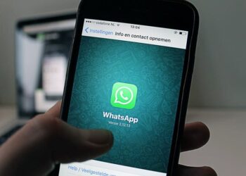 Cambia el color de WhatsApp a rosado en 9 pasos