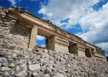 historia de la Zona Arqueológica de Mitla