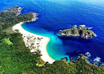 Descubre los Encantos de las Bahías de Huatulco