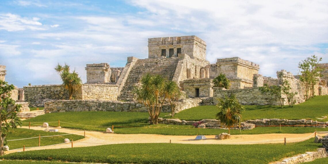 Explora La Historia: Tour por las Ruinas Mayas de Tulum