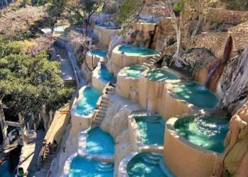 Descubre la exploración de las Grutas de Tolantongo: ¡Una maravilla natural!