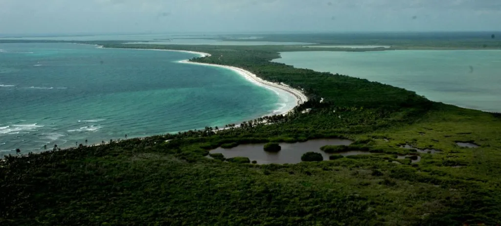 Descubre la belleza natural de Sian Ka'an en una caminata inolvidable