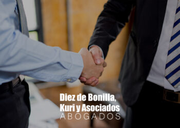 Todo lo que debes saber sobre las multas a empresas que paguen menos salario a las mujeres, explica el despacho Diez de Bonilla Kuri y Asociados.
