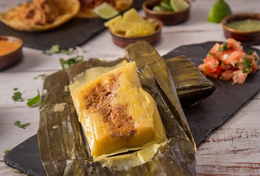 Descubre los Auténticos Tamales Oaxaqueños: Historia, Receta e Importancia Cultural