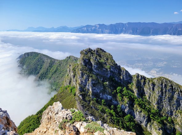 ¿Cuáles son las principales atracciones naturales de Monterrey?
