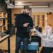 Cómo cobrar por venta de zapatos: estrategias y herramientas