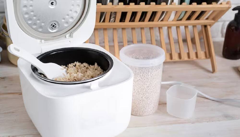 Beneficios de consumir arroz integral y cómo prepararlo con arroceras eléctricas