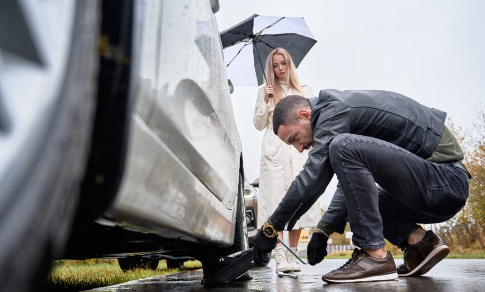 Cómo las Llantas Adecuadas Influyen en la Seguridad y el Control al Conducir Bajo la Lluvia Intensa