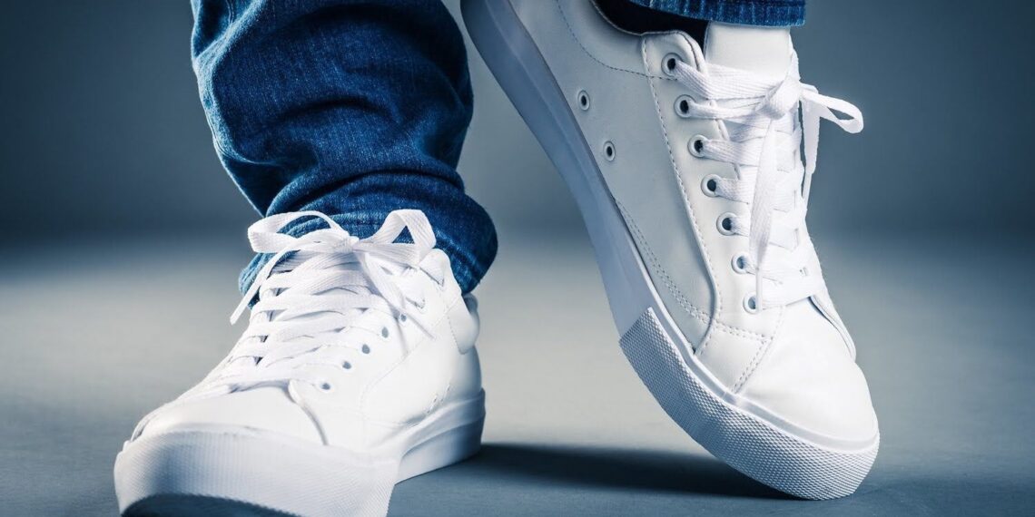 ¿Zapatillas como nuevas? Los trucos caseros que funcionan para blanquear la suela sin dañarla